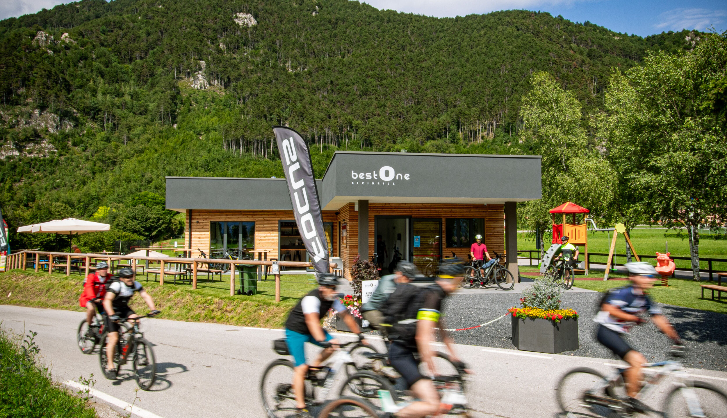 BestOne Bicigill a Tremosine - Un sano mix di sport, natura, musica e divertimento